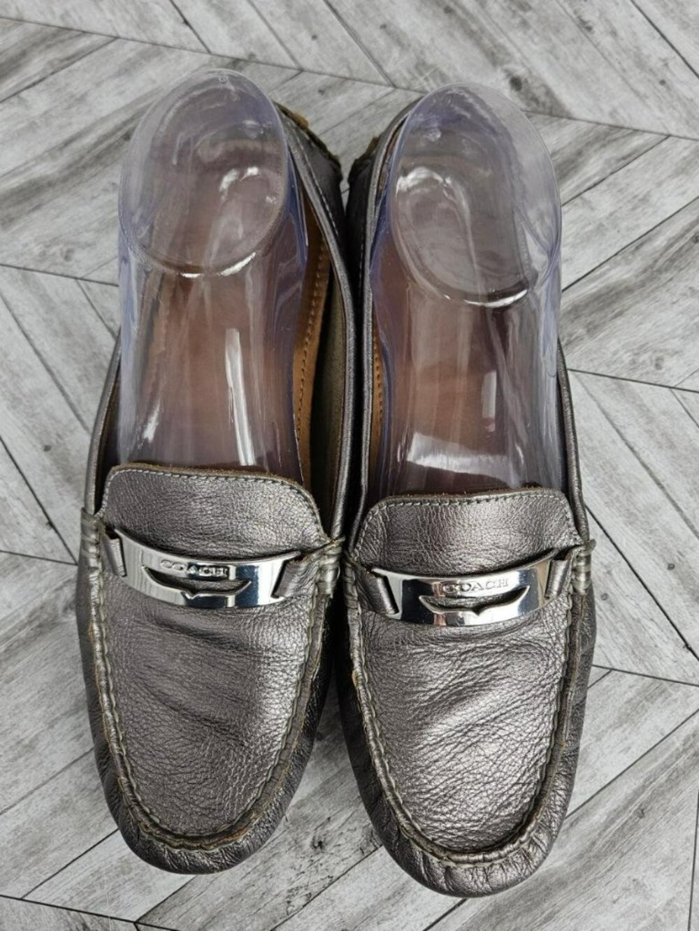 Coach Metallic Silver Lola Driving Moccasin Loafers Womens 9.5 Shoes Slip On